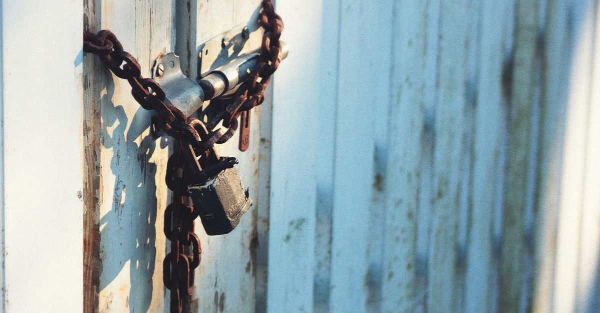Door Knob Lock vs. Deadbolt: What Actually Keeps Your Door Secure? — Orange County Pro Locksmith